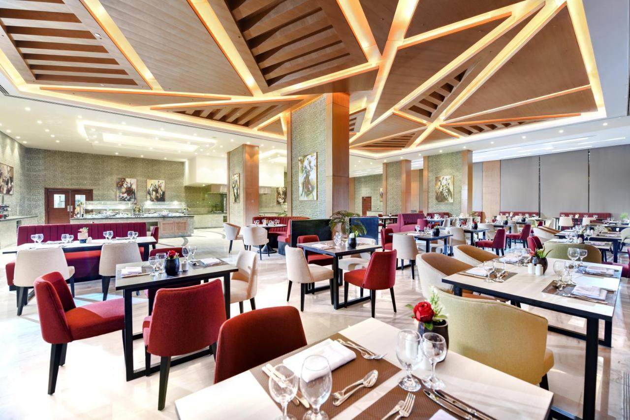 Tolip Resort El Galala Hills Ain Suchna Exterior foto The restaurant