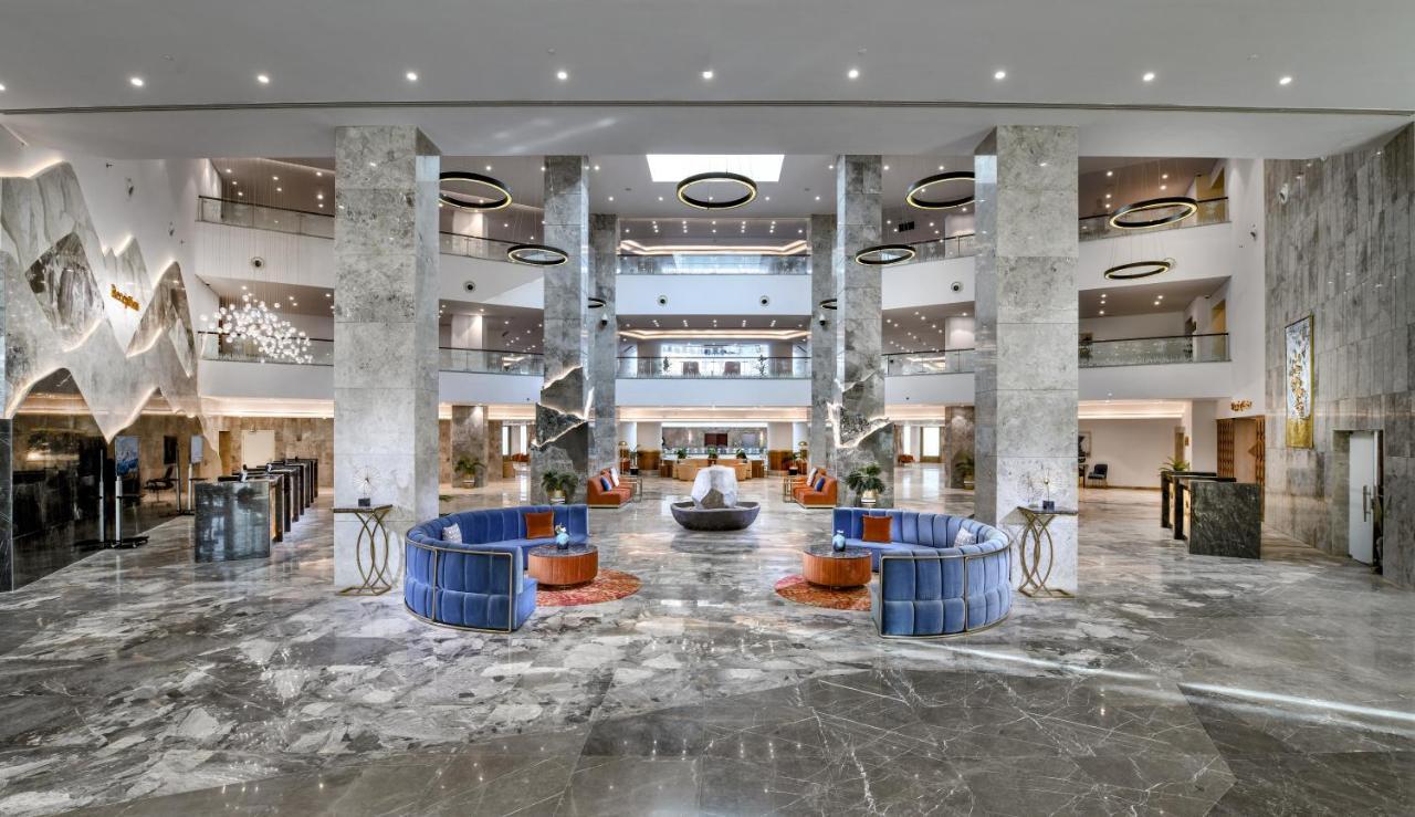 Tolip Resort El Galala Hills Ain Suchna Exterior foto The lobby of the hotel