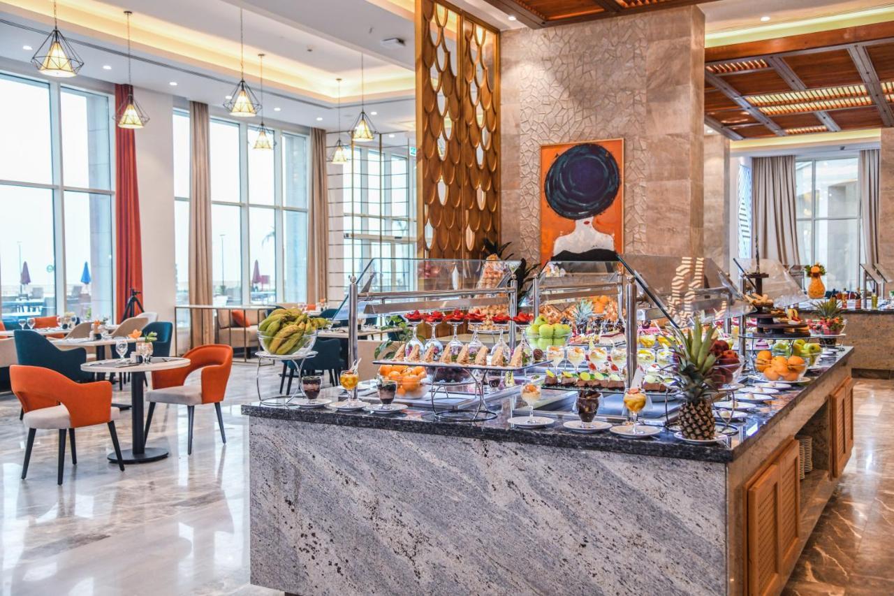Tolip Resort El Galala Hills Ain Suchna Exterior foto The buffet at the hotel