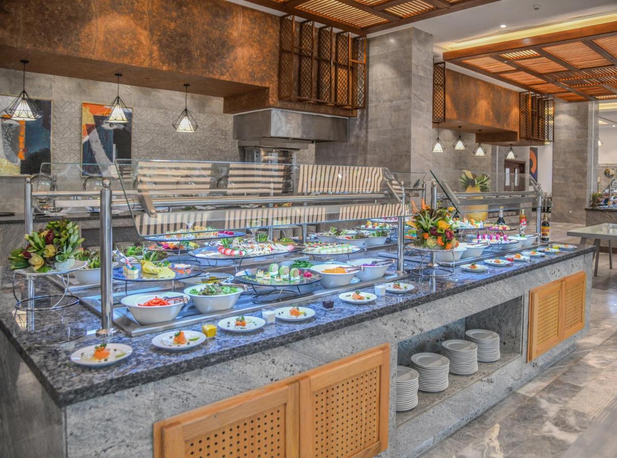 Tolip Resort El Galala Hills Ain Suchna Exterior foto A salad bar