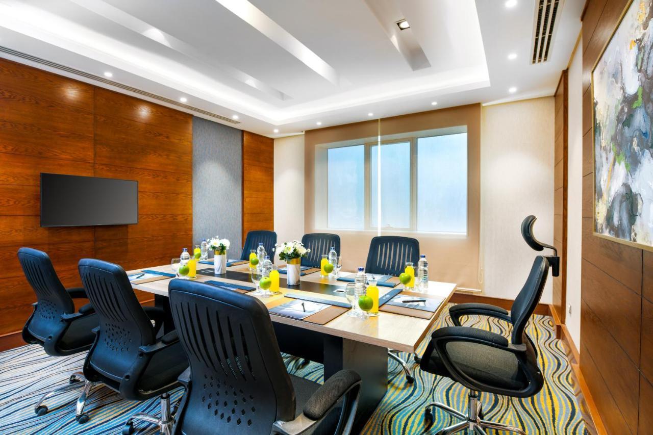 Tolip Resort El Galala Hills Ain Suchna Exterior foto Meeting room at the hotel