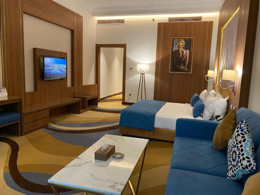 Tolip Resort El Galala Hills Ain Suchna Exterior foto A room at the hotel