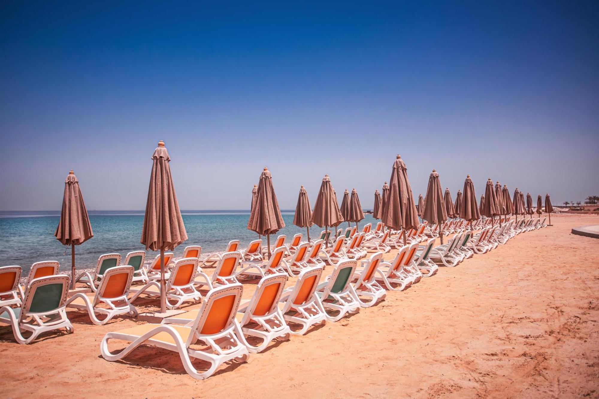 Tolip Resort El Galala Hills Ain Suchna Exterior foto Beach in Hurghada