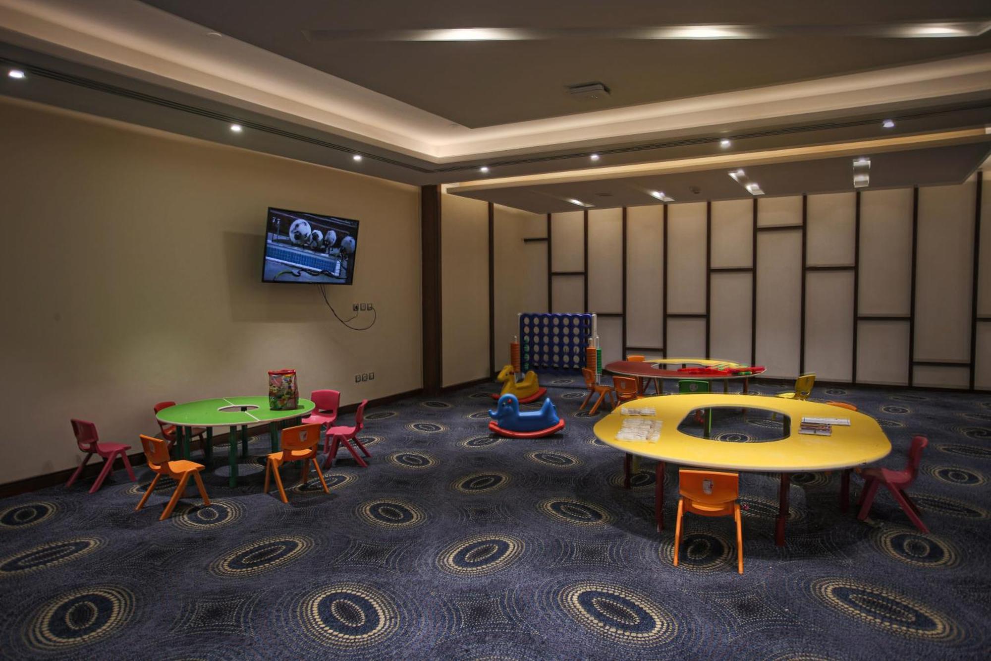 Tolip Resort El Galala Hills Ain Suchna Exterior foto Kids Club