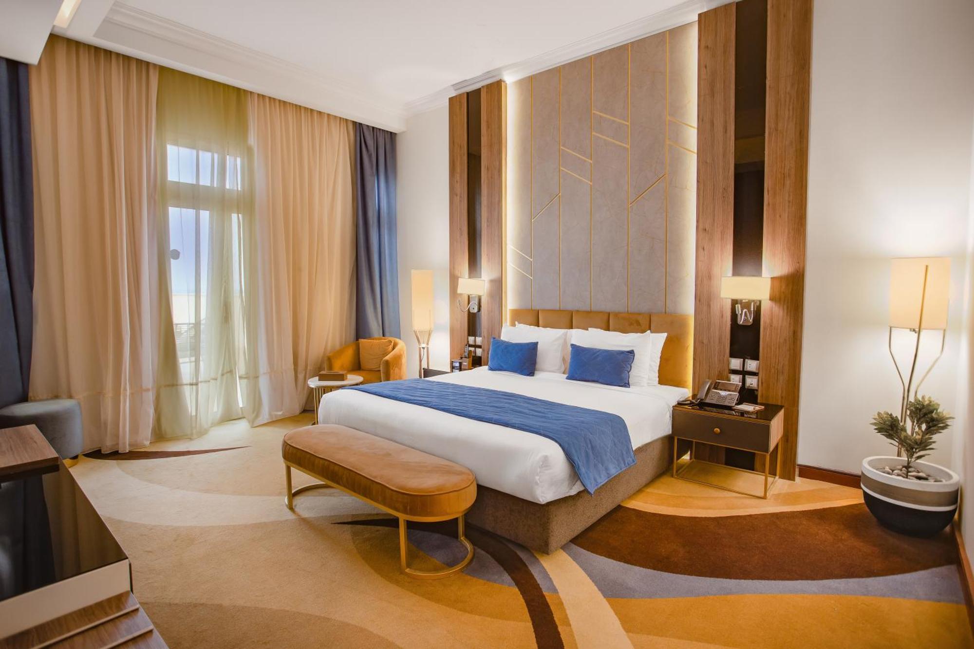 Tolip Resort El Galala Hills Ain Suchna Exterior foto A bedroom at the hotel